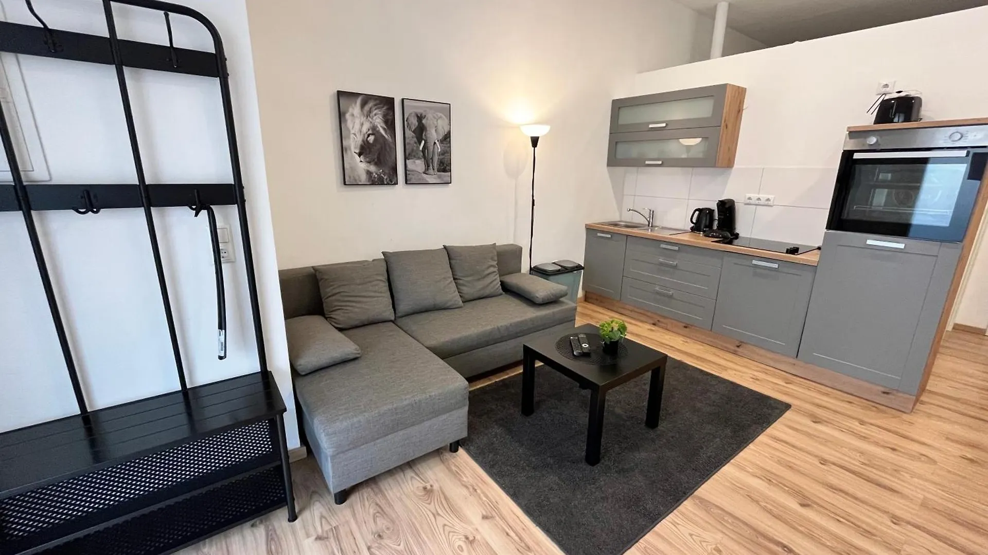 Apartment Central 10B 40Qm Wi-Fi Free Parking Calm Back House Dortmund 0*,  Deutschland